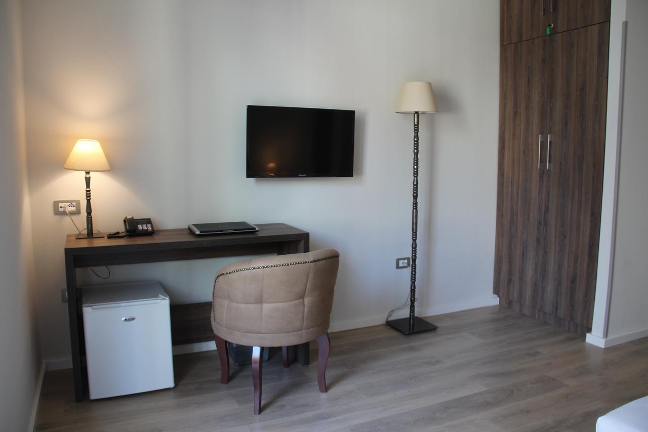 Hotel Hermes Тирана Экстерьер фото