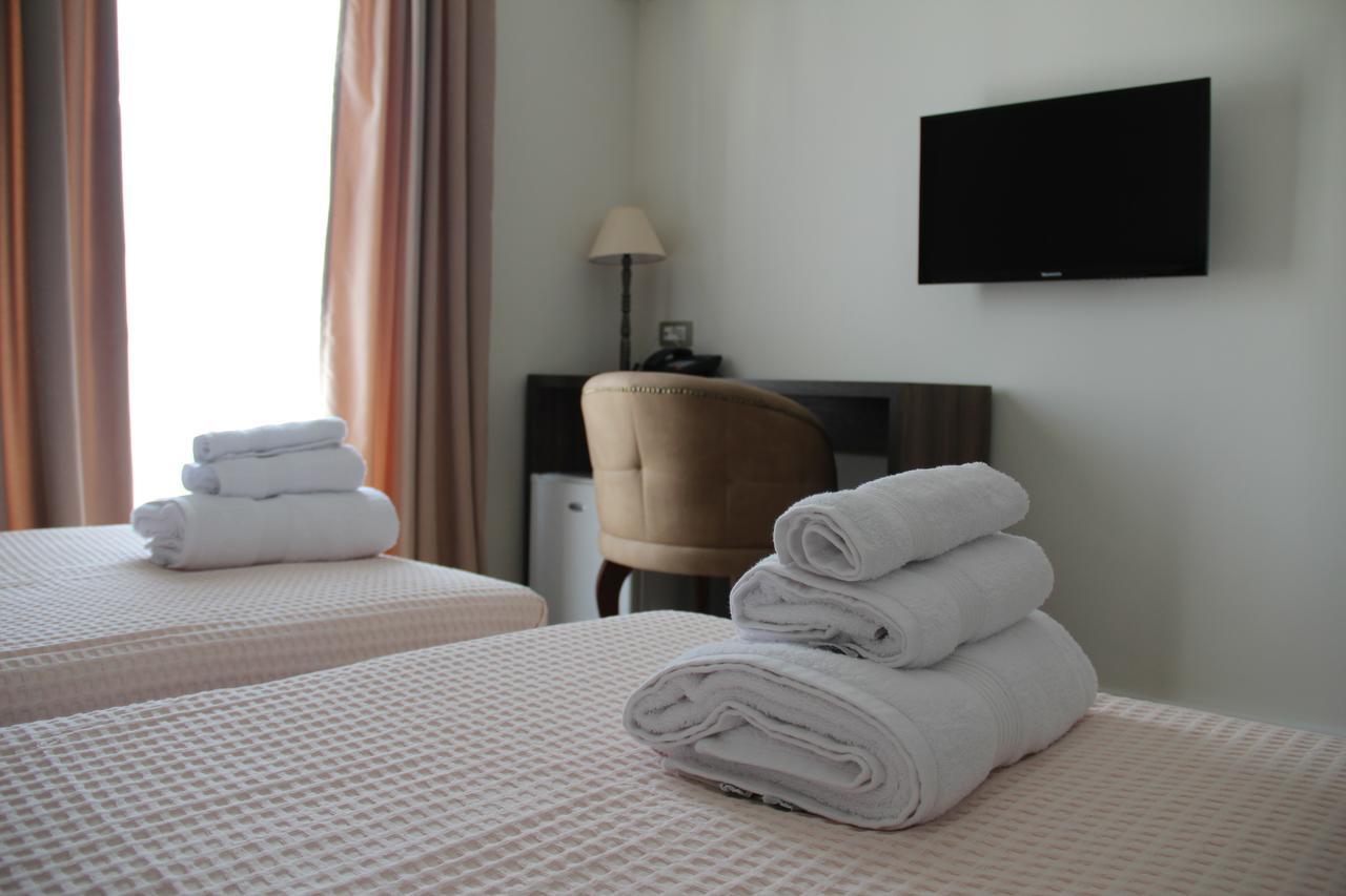 Hotel Hermes Тирана Экстерьер фото